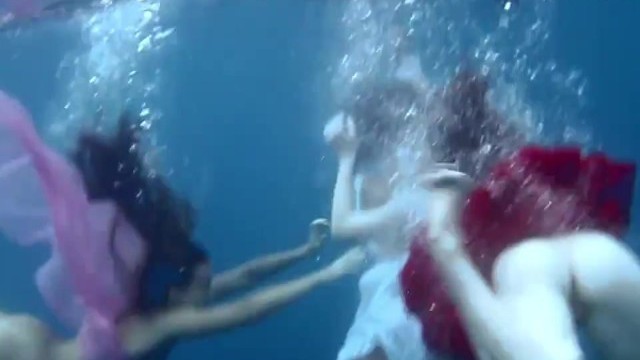 Hot Babes Naked Underwater in the Sea